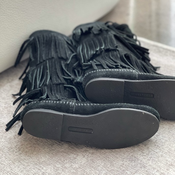 Minnetonka fringe suede boots - Picture 4 of 4